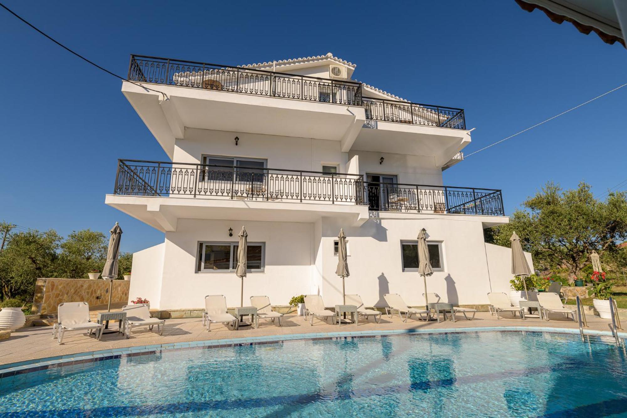 Denise Studios And Apartments Argassi Exterior photo